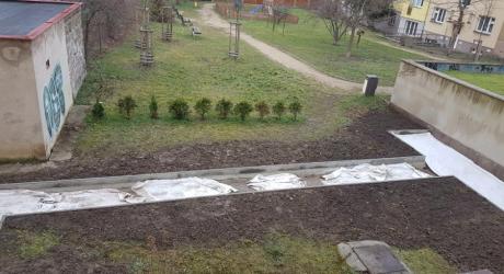 Budování stanoviště pro popelnice